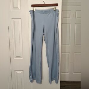 Athletech Women’s Sky Blue Relaxed yoga Pants. Never Worn Size XL